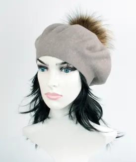 W503C Beżowy  Beret damski z Naturalnym pomponem - 2