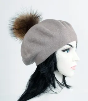 W503C Beżowy  Beret damski z Naturalnym pomponem - 5