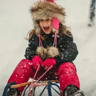Dziewczęca czapka zimowa W210C malinowa ciepła uszatka mongołka z futerkiem - 5