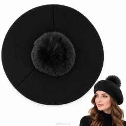 Beret Damski Czarny Duży Pompon ze Sztucznego Futra Polar Fashion W537F