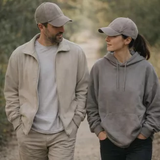 Beżowa skórzana bejsbolówka nubukowa unisex ocieplona K296A Polar Fashion - 8