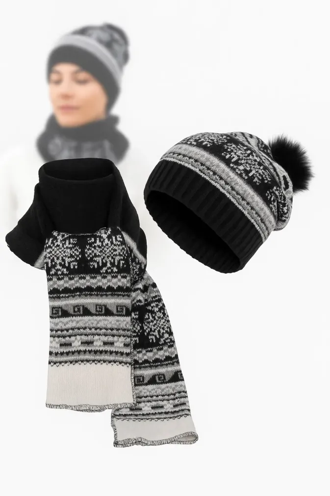 Damski Komplet Zimowy Czapka z Pomponem Szalik Czarny W322CK Polar Fashion