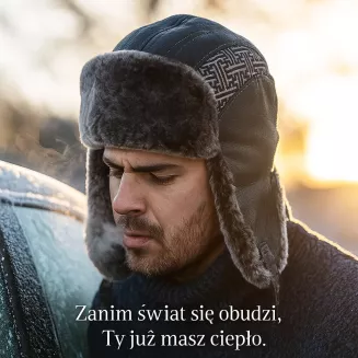 Męska pilotka skórzana W523A czarna uszatka z futrem i aplikacją Polar Fashion - 7