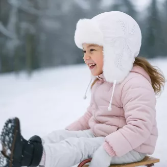 Biała uszatka dziewczęca W146A zimowa futrzana ocieplana cekiny haft regulacja - 5