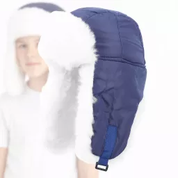 Chłopięca Niebiesko-biała Ciepła zimowa czapka uszatka zapinana pod szyję W232E