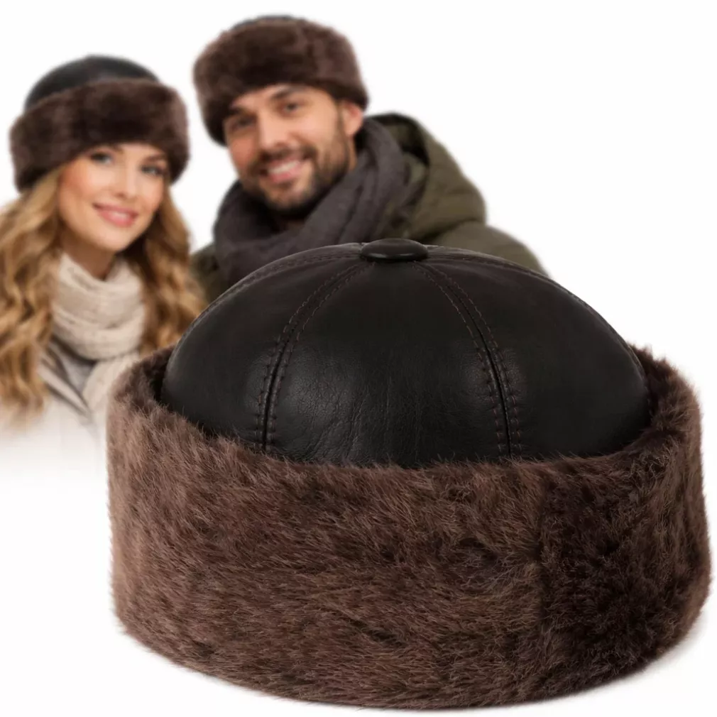 Toczek Skórzana Czapka Zimowa Unisex Ciemnobrązowa z Futrem – Polar Fashion W518S
