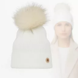 Biała damska czapka zimowa Polar Fashion W525A z odpinanym pomponem z jenota