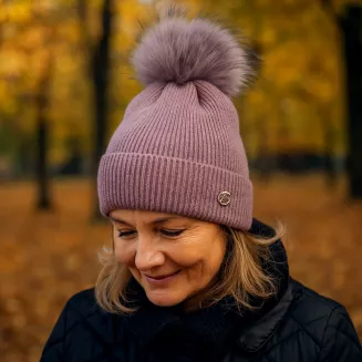 Czapka damska zimowa wrzosowa W525G z futrzanym pomponem Polar Fashion - 6