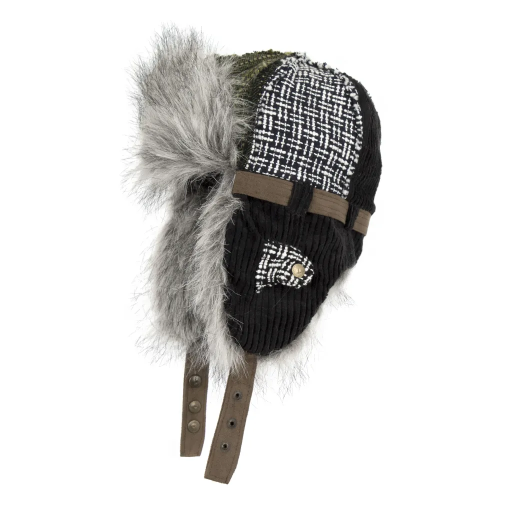W50E Black-Green A Warm Eared Winter Hat