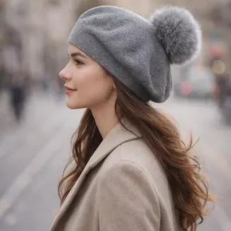 Beret damski szary z naturalnym pomponem – Polar Fashion W503O - 5