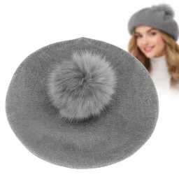 Beret damski szary z naturalnym pomponem – Polar Fashion W503O