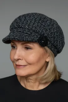 Kaszkiet Damski K73B Polar Fashion – Grafitowa Czapka z Broszką, Ocieplana - 6