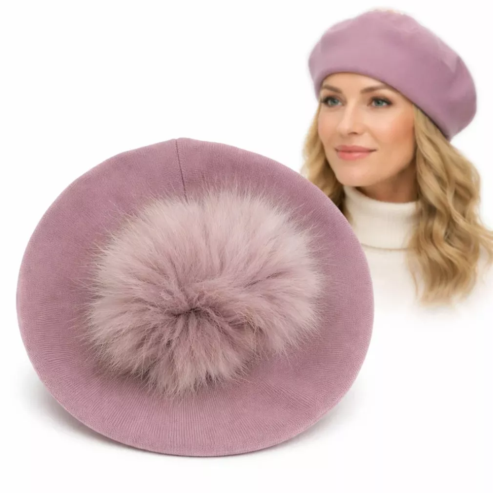 Beret damski pudrowy róż z naturalnym pomponem z jenota Polar Fashion W503R