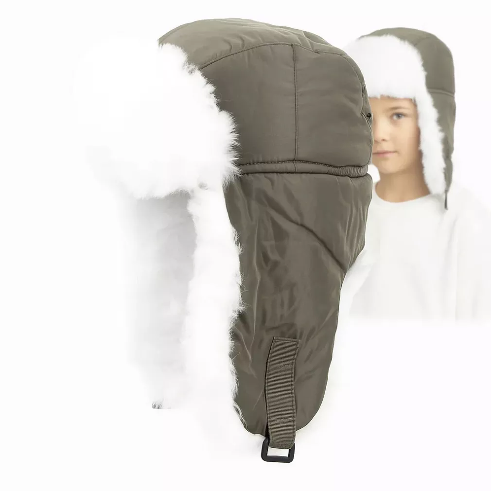 W232F Green-White A Warm Eared Winter Hat Fastened To The Neck