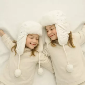 Dziewczęca czapka zimowa uszatka W149H biała ciepła futrzana Polar Fashion - 3