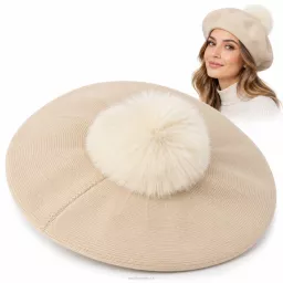 Beret Damski Jasny Beż z Dużym Pomponem Sztuczne Futro Stylowy Zimowy W537A