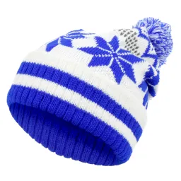 W330B Biało-niebieska Haker ciepła czapka zimowa wykonana z dzianiny wywijana beanie orginalny designe motyw śnieżki pompon